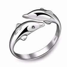 anillo de plata con recubrimiento de rodio 